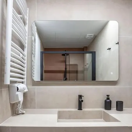 Fsn Lofts 302 / 3p Appartement *